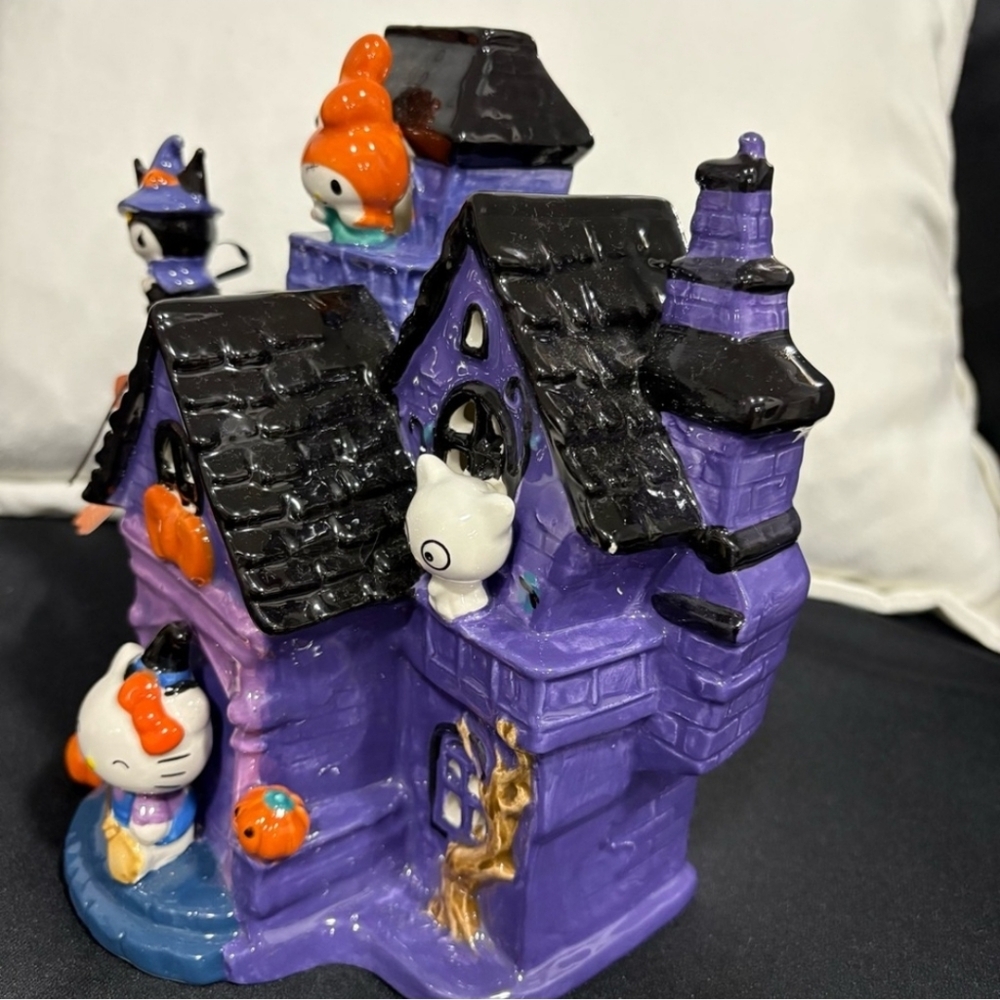 NWT BLUE SKY HELLO KITTY & FRIENDS TEA LIGHT HOLDER/ HALLOWEEN CERMAIC HOUSE🎃 - Picture 3 of 4